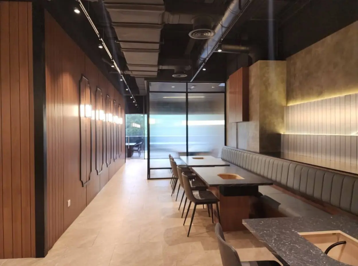 GOSANCHON — dining room + banquettes and private dinning wall