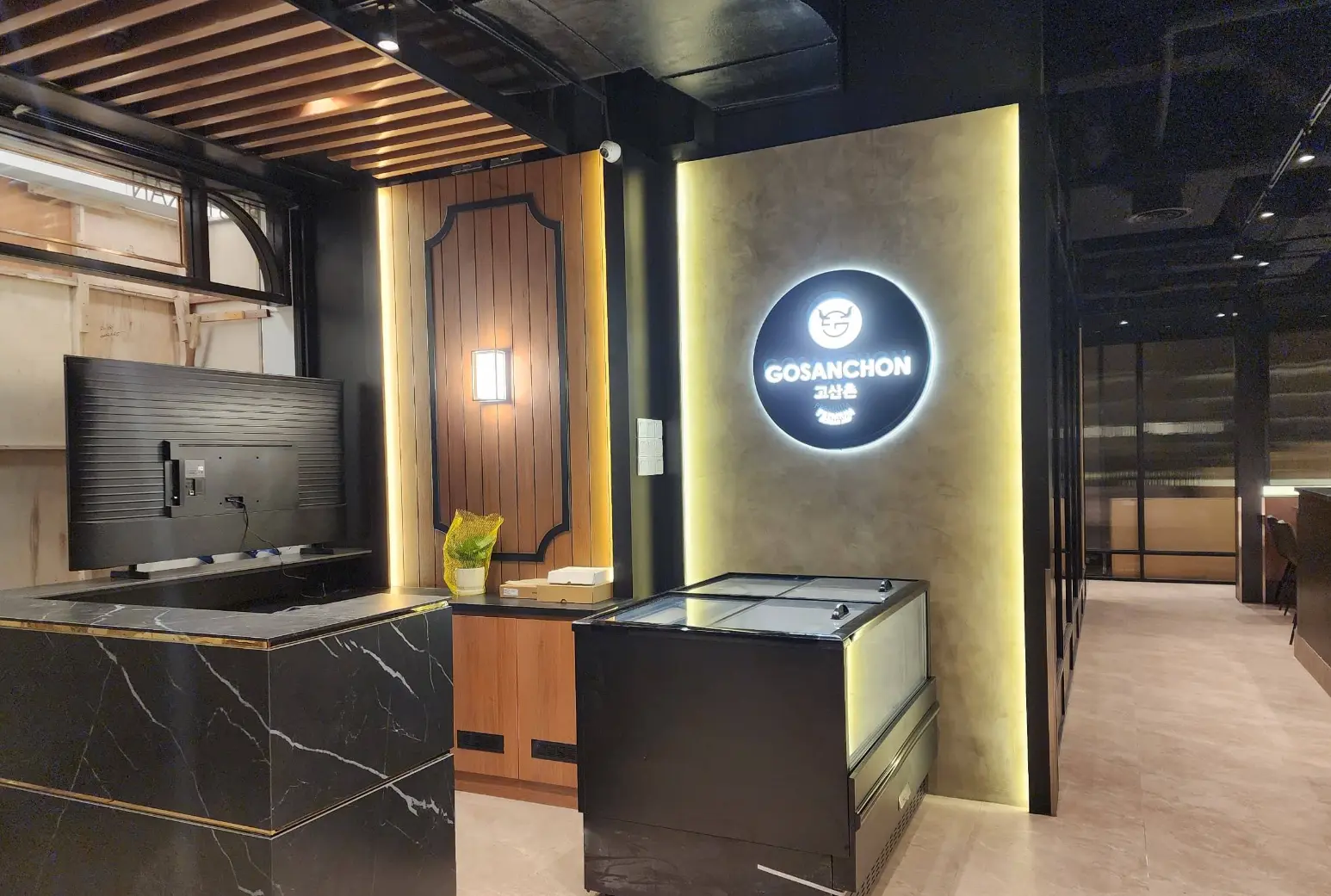 GOSANCHON — reception and entrance