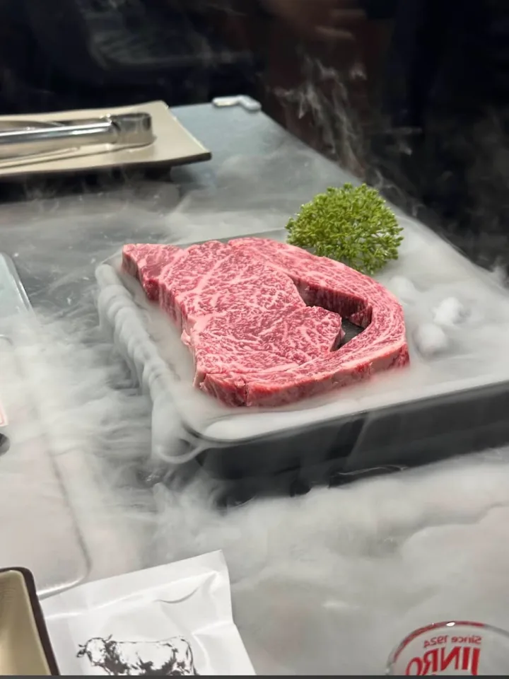 GOSANCHON — ribeye on misty tray