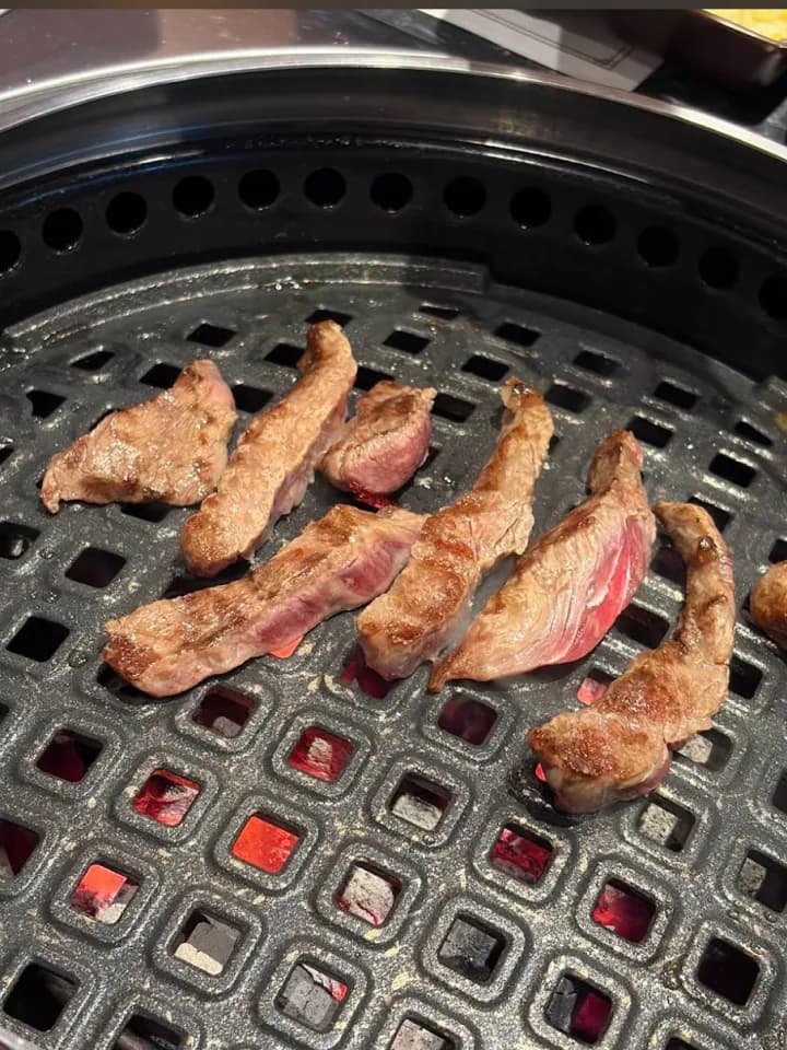 GOSANCHON — thin cuts on the charcoal grill