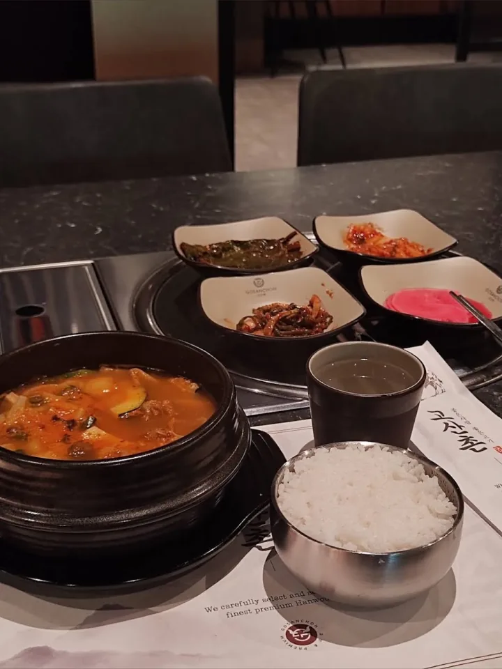 GOSANCHON — stew rice and banchan